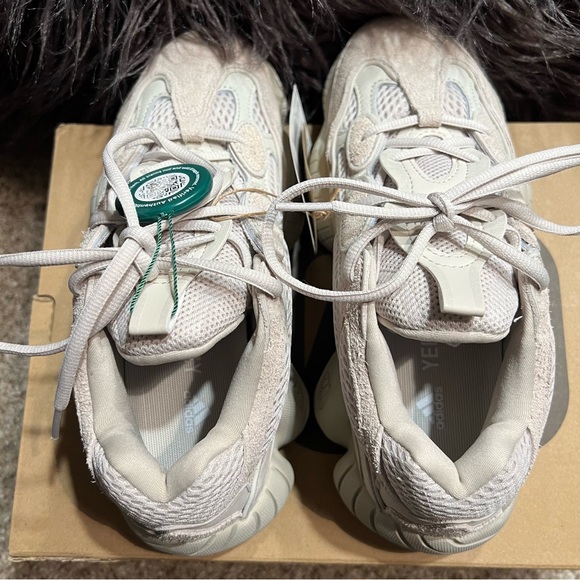 adidas | Yeezy 500 Blush - Picture 4 of 16